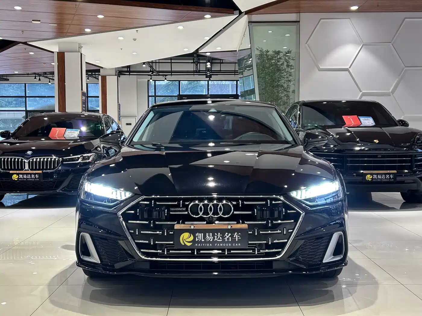 Audi A7L 2024 45 TFSI quattro Premium Luxury фото 3