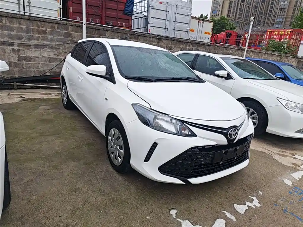 Toyota Vios FS 2017 1.5L CVT Fengchi Edition фото 4