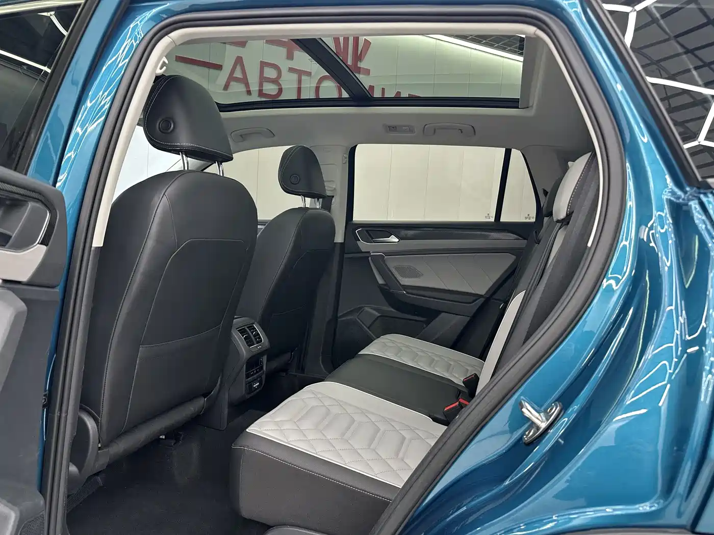 Volkswagen Tayron 2023 280TSI 2WD Luxury Plus Advanced Edition фото 5