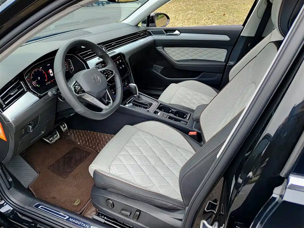 Volkswagen Magotan 2025 Popular Edition 330TSI DSG Luxury фото 7