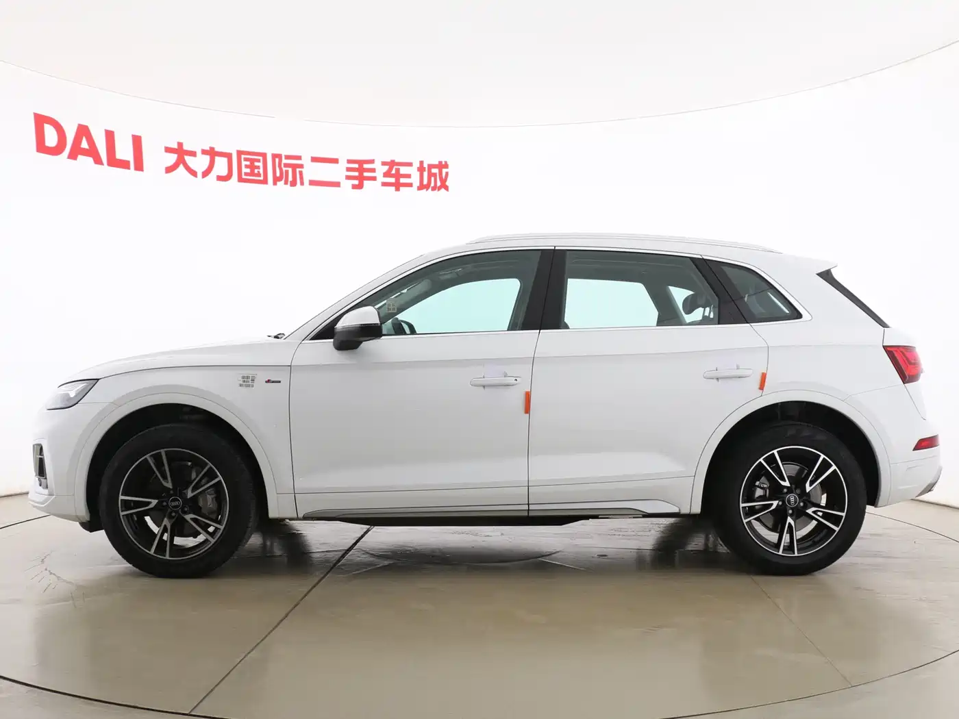Audi Q5L 2024 Model 40 TFSI Fashion Dynamic фото 15