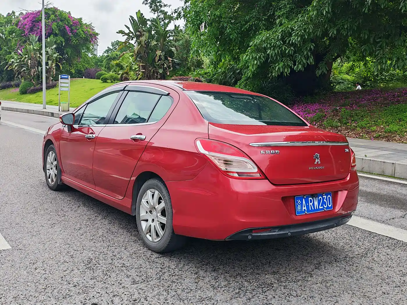 Peugeot 308 2013 Model 1.6L Manual Superior Style фото 8