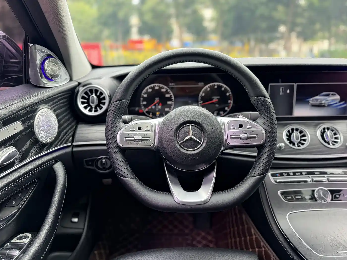 Mercedes-Benz E-Class 2019 E 200 L фото 22
