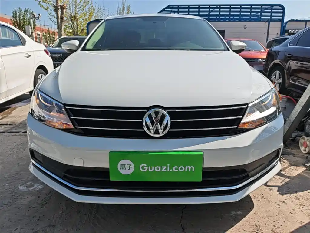 Volkswagen Sagitar 2017 230TSI Automatic Comfort фото 3