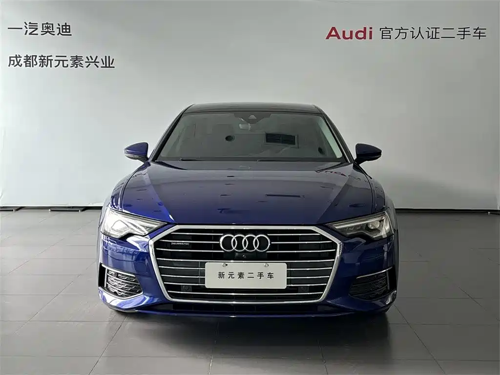 Audi A6L 2019 45 TFSI quattro Exclusive Elegance фото 2