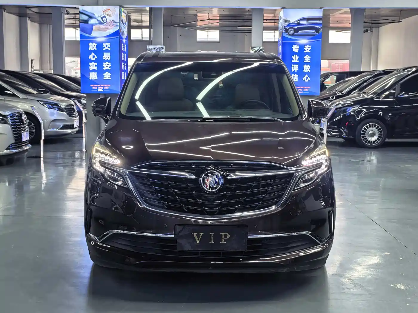 Buick GL8 2021 ES Landlord 653T Premium фото 2