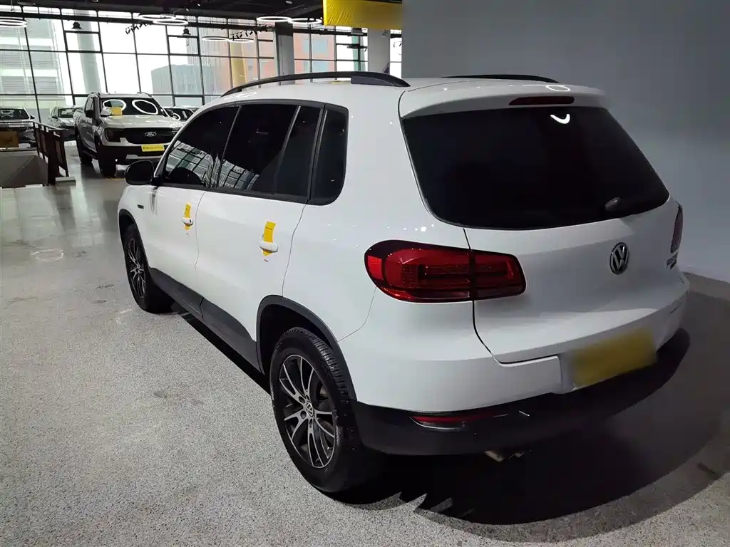 Volkswagen Tiguan 2014 1.8TSI Automatic 2WD 30th Anniversary Edition фото 23