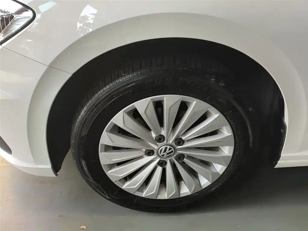 Volkswagen Lavida 2019 1.5L Automatic Comfort Edition China VI фото 23
