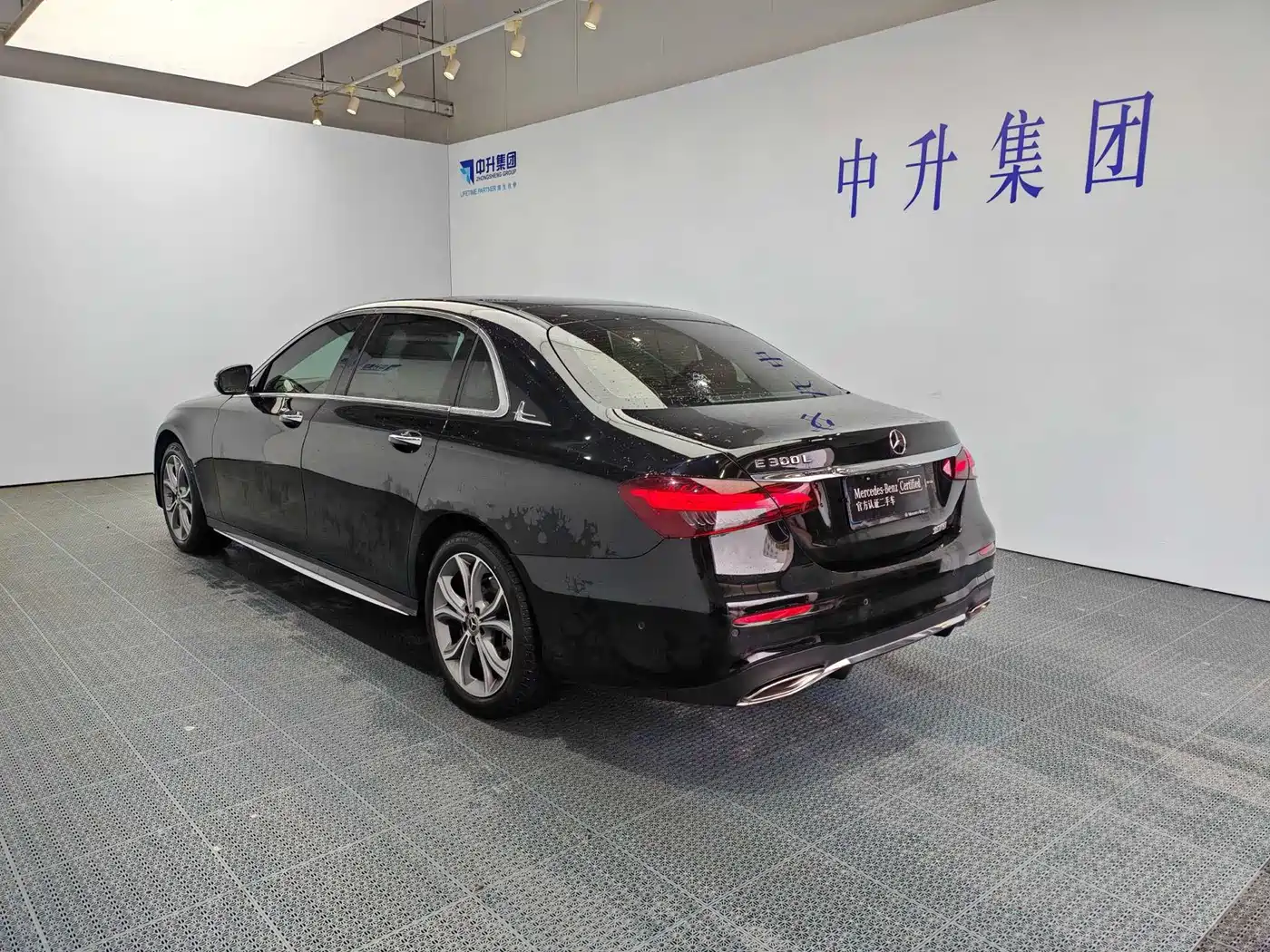 Mercedes-Benz E-Class 2021 E 300 L Sport Luxury Edition фото 4