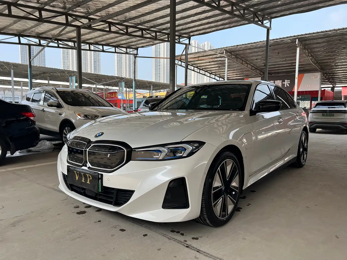 BMW i3 2024 eDrive 40 L Night Sport Package