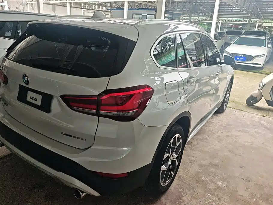 BMW X1 2022 sDrive20Li Premium фото 3