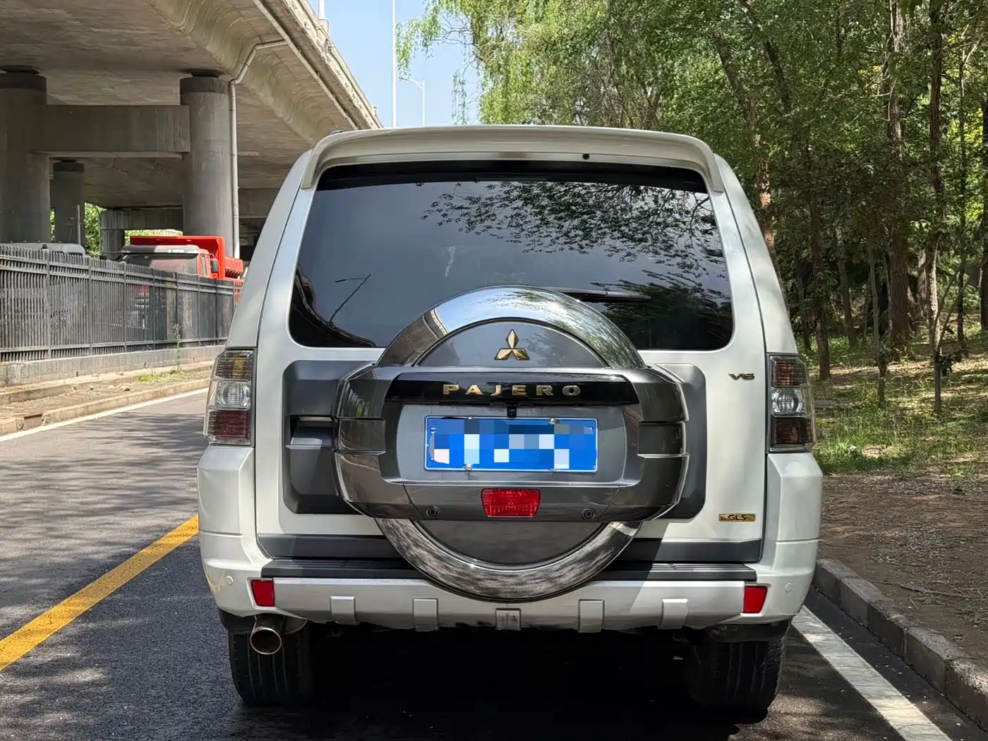 Mitsubishi Pajero (Import) 2016 2016 3.0L Automatic Premium (China V)