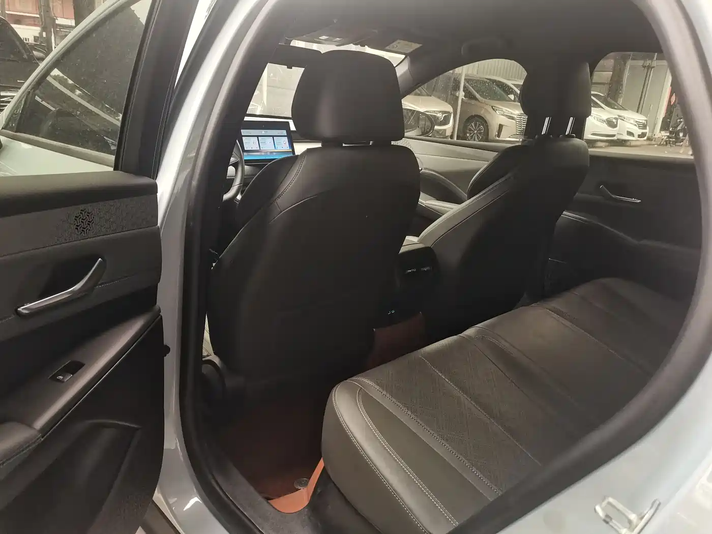 BYD Qin PLUS 2025 DM-i Smart Drive 55KM Leader фото 6