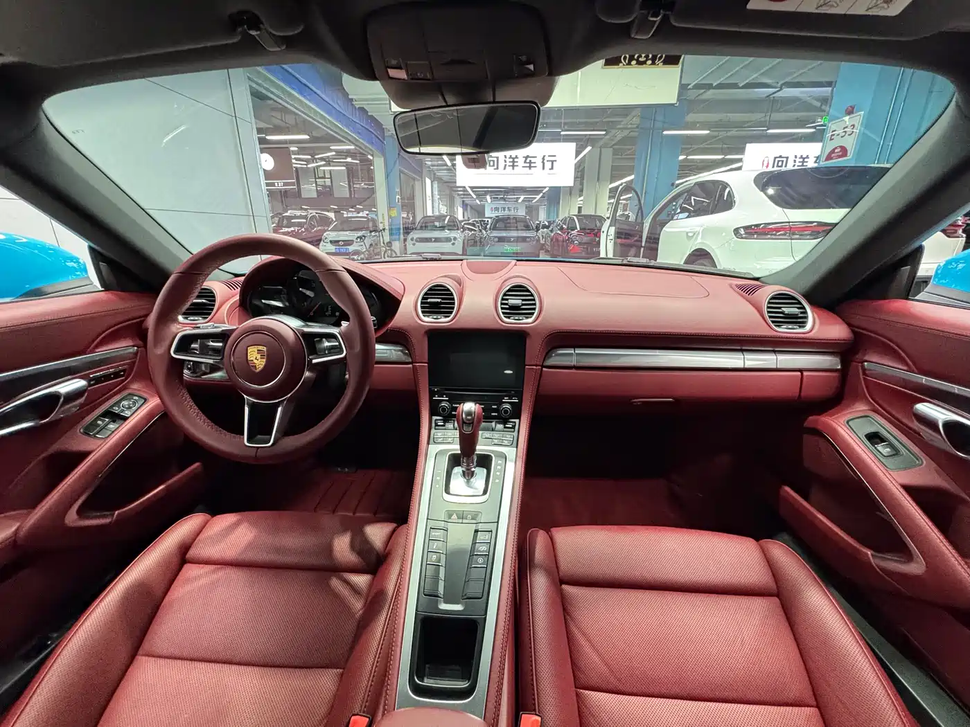Porsche 718 2018 Cayman 2.0T фото 40