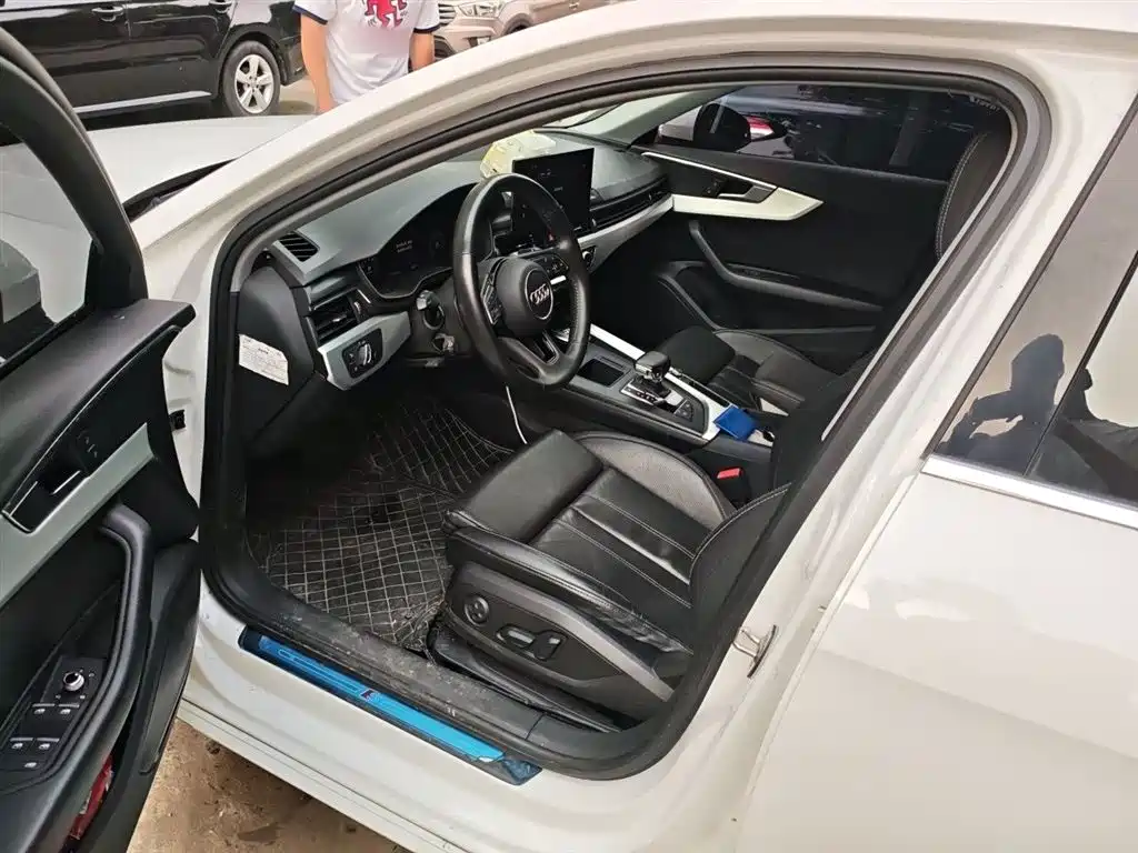 Audi A4L 2020 40 TFSI Luxury Dynamic фото 14