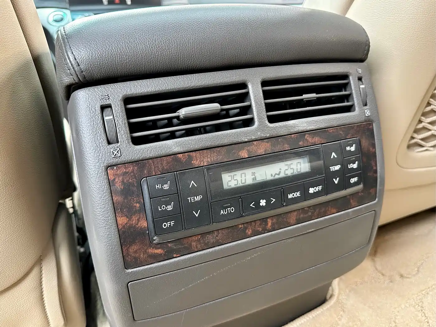 Toyota Land Cruiser 2007 4.7L Automatic VX-R фото 12