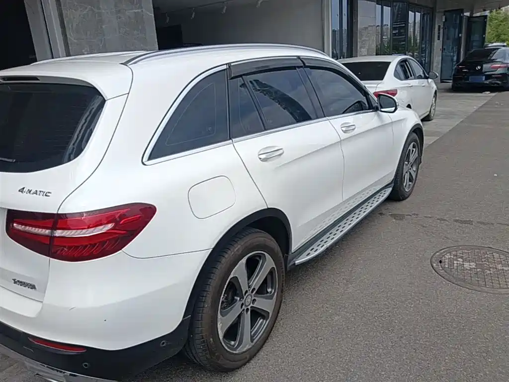 Mercedes-Benz GLC 2016 GLC 260 4MATIC Luxury фото 6