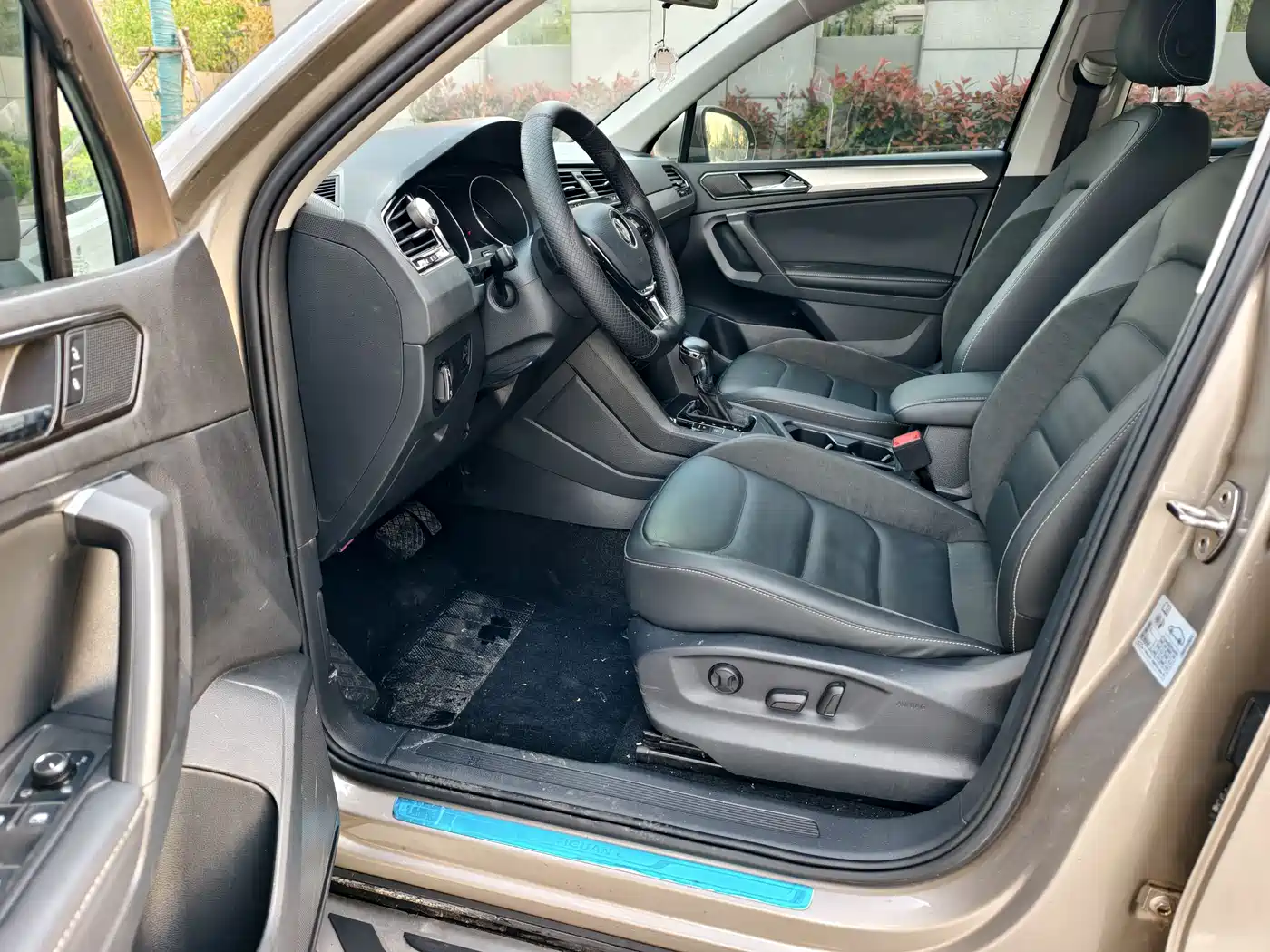 Volkswagen Tiguan L 2019 330TSI Automatic 2WD Panorama Comfort Edition China VI фото 7