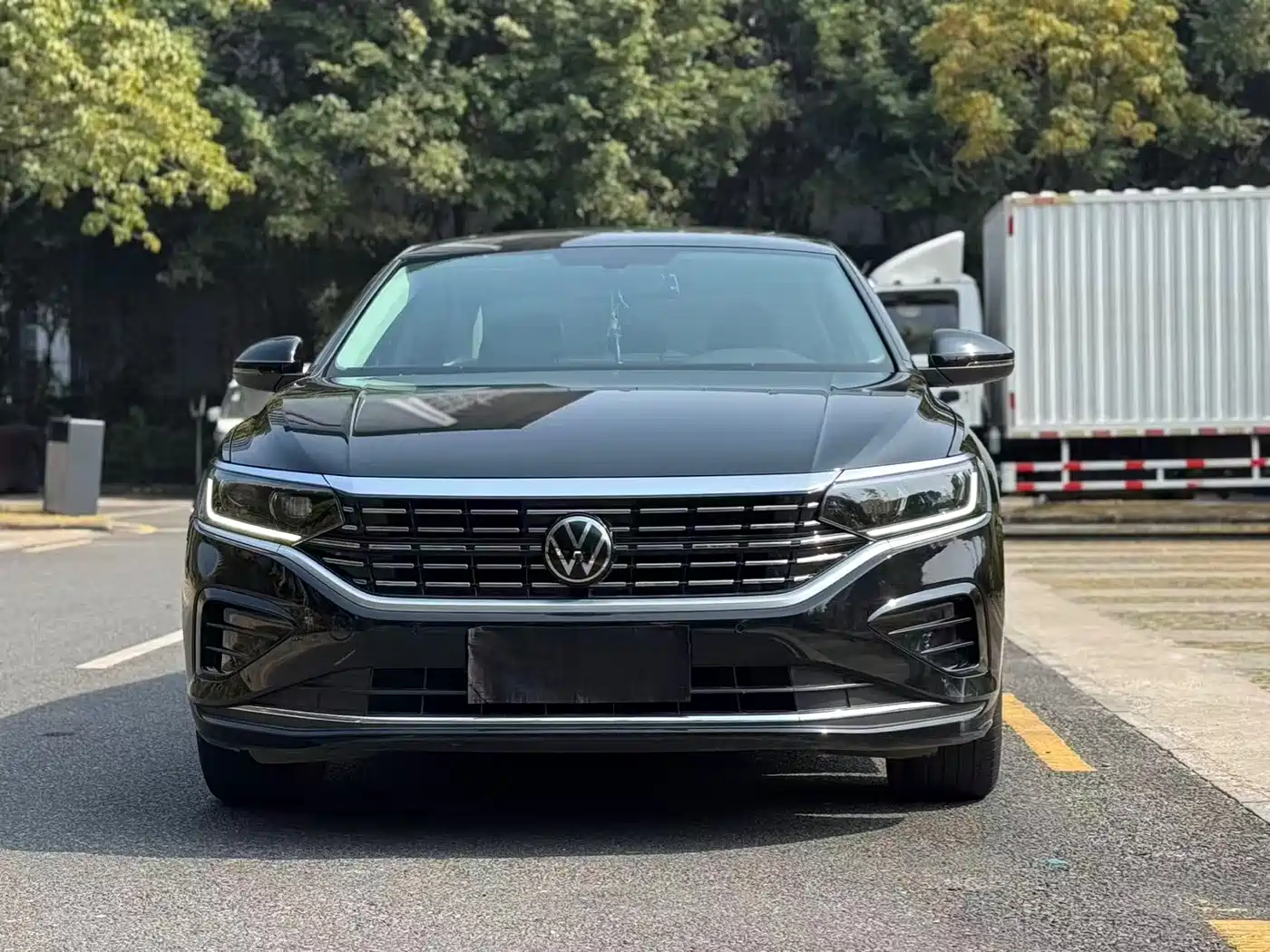 VOLKSWAGEN PASSAT