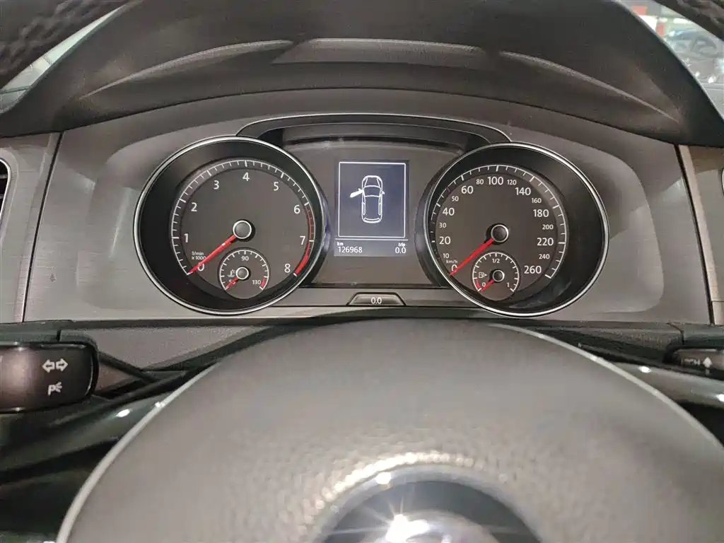 Volkswagen Golf 2016 1.6L Automatic Comfort фото 12