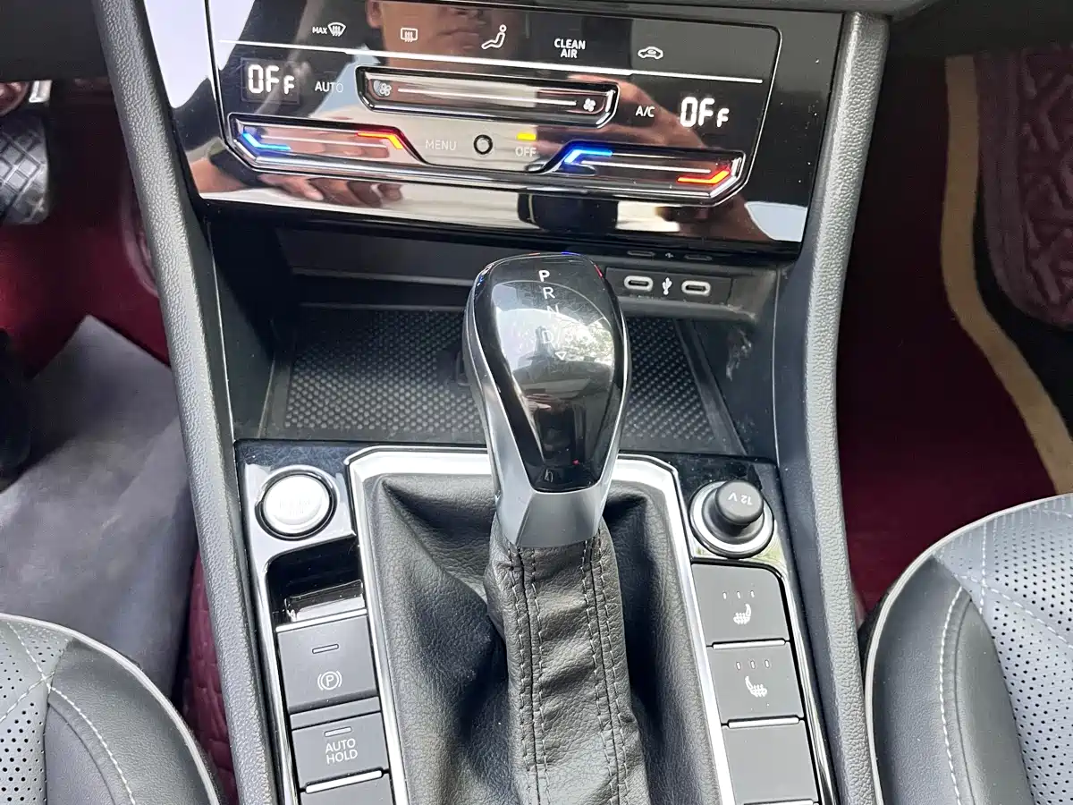 Volkswagen Sagitar 2023 280TSI DSG Surpass Plus Edition фото 13