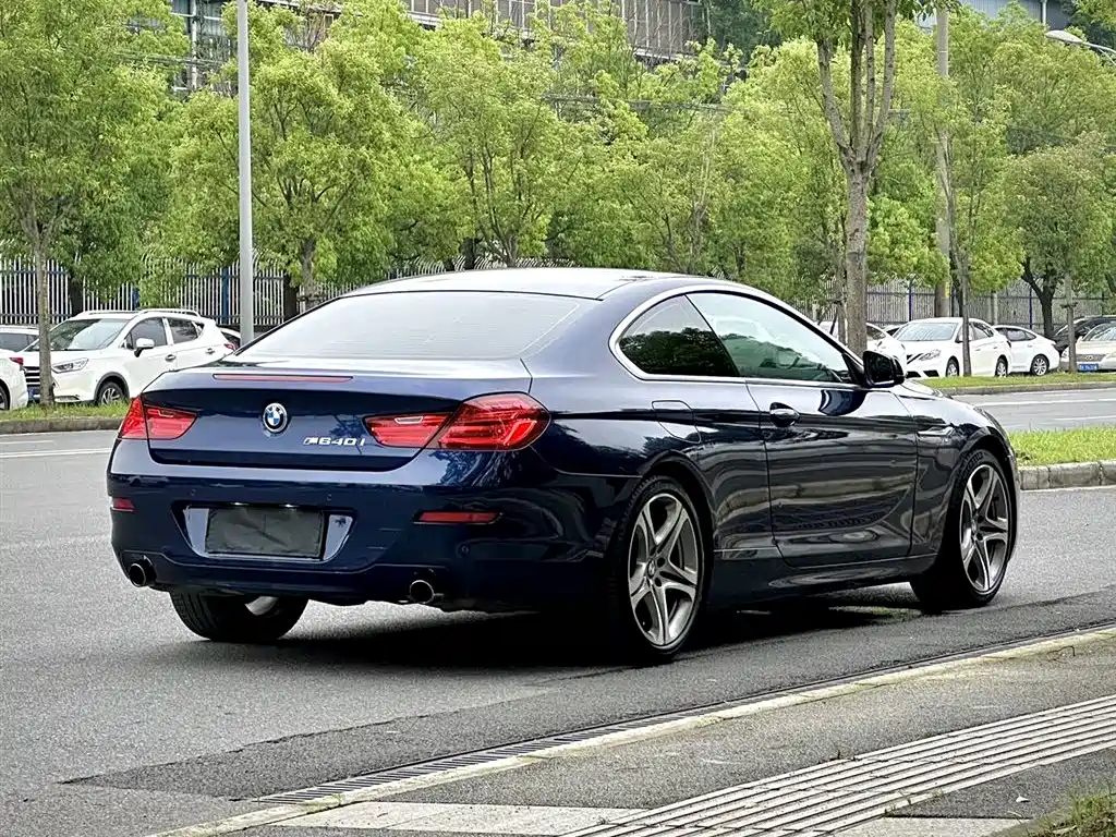 BMW 6 Series 2012 640i Coupe фото 10