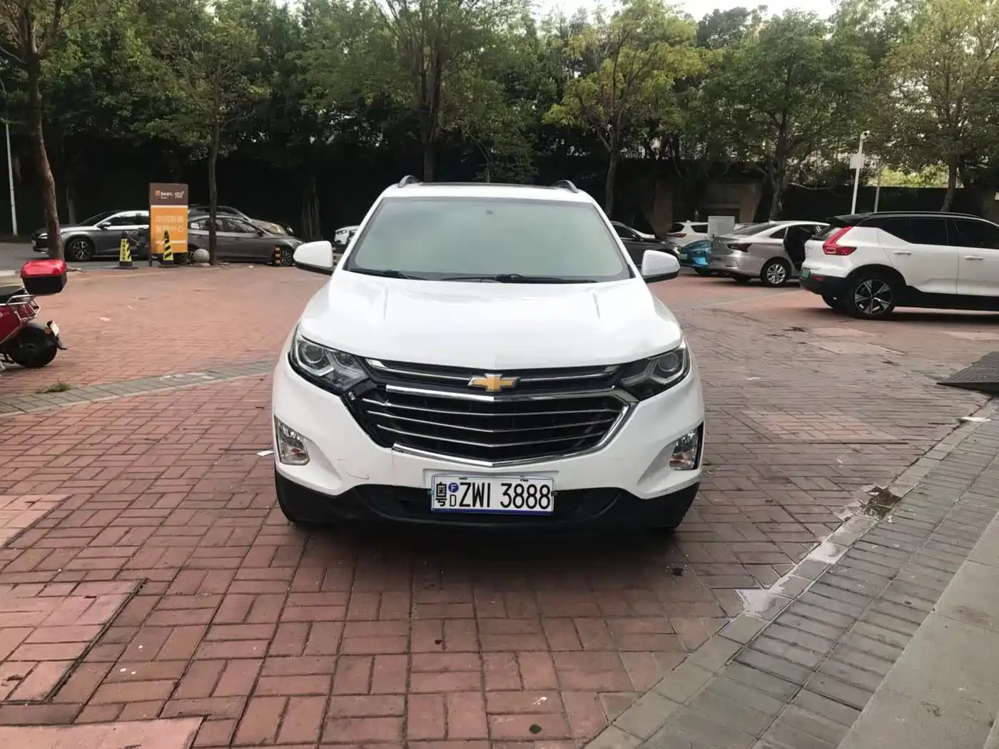 Chevrolet Equinox 2018 535T Automatic Galloping Edition фото 3