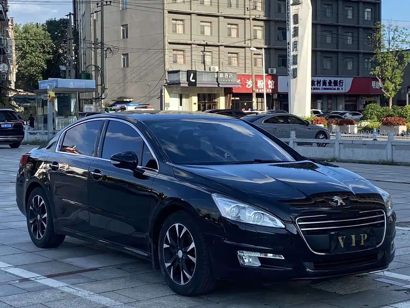 Peugeot 508 2013 2.3L 2nd Anniversary Auto Flagship Edition фото 3