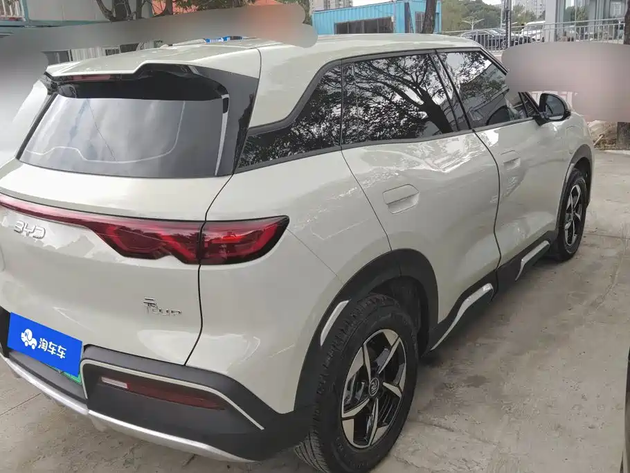 BYD Yuan UP 2026 2025 Model 301KM Navigator