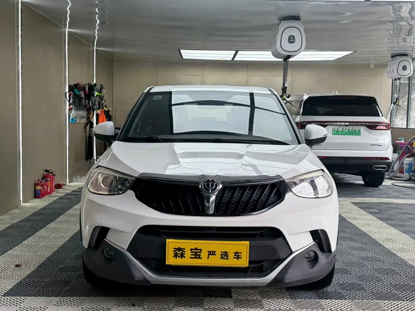 Фото 2 - Zhonghua V3