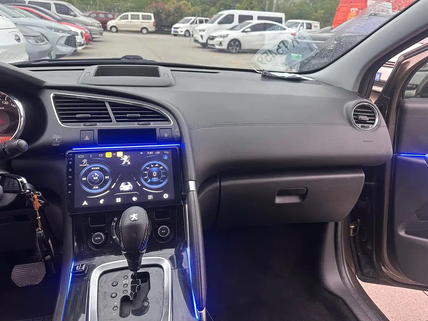 Peugeot 3008 2013 2.0L Automatic Trend Edition фото 8