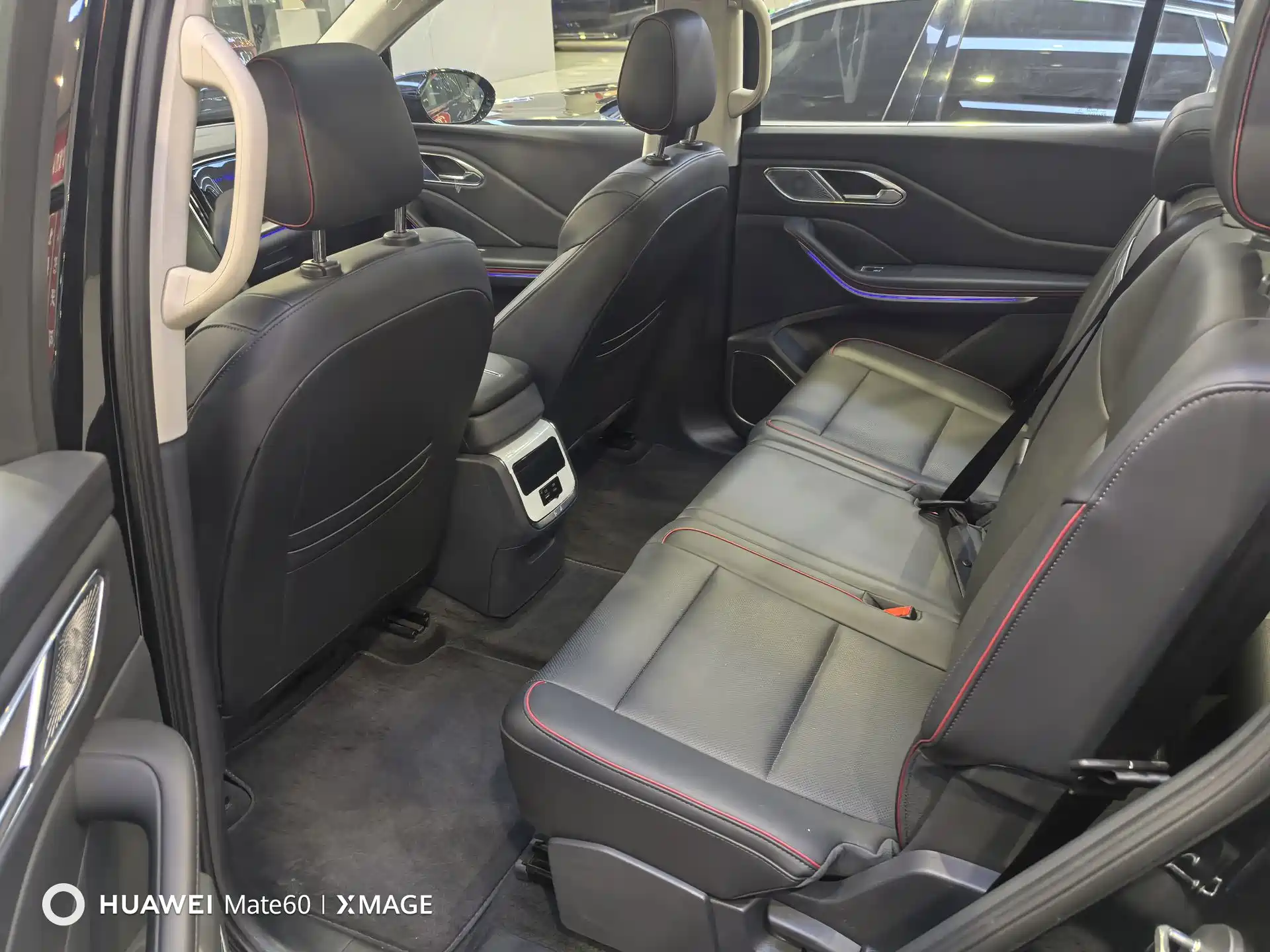 Photo 10 - Hongqi HS7 PHEV