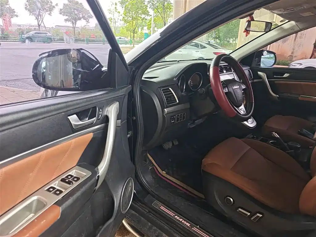 Haval H6 2015 Sport 1.5T Automatic 2WD Luxury фото 16