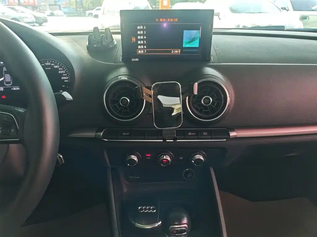 Audi A3 2017 Limousine 35 TFSI Progressive фото 13