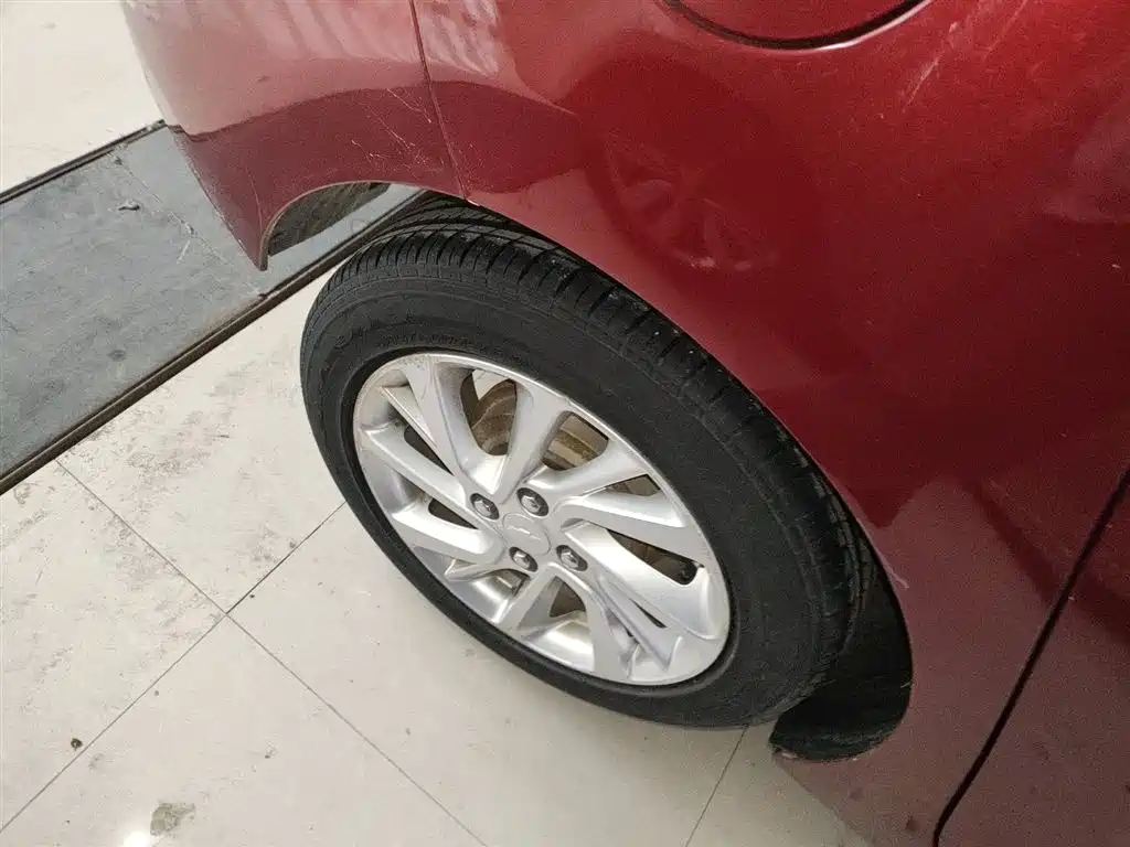 Chevrolet Lova RV 2016 1.5L Automatic Fun Edition фото 20