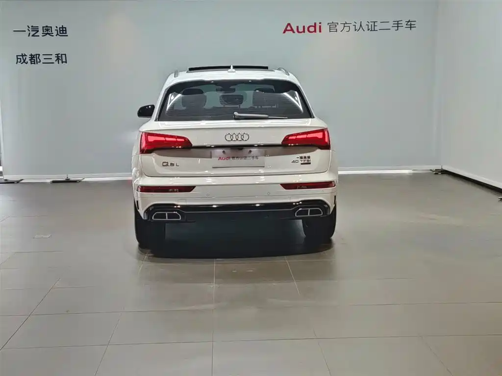 Audi Q5L 2024 Model 40 TFSI Luxury Dynamic фото 5