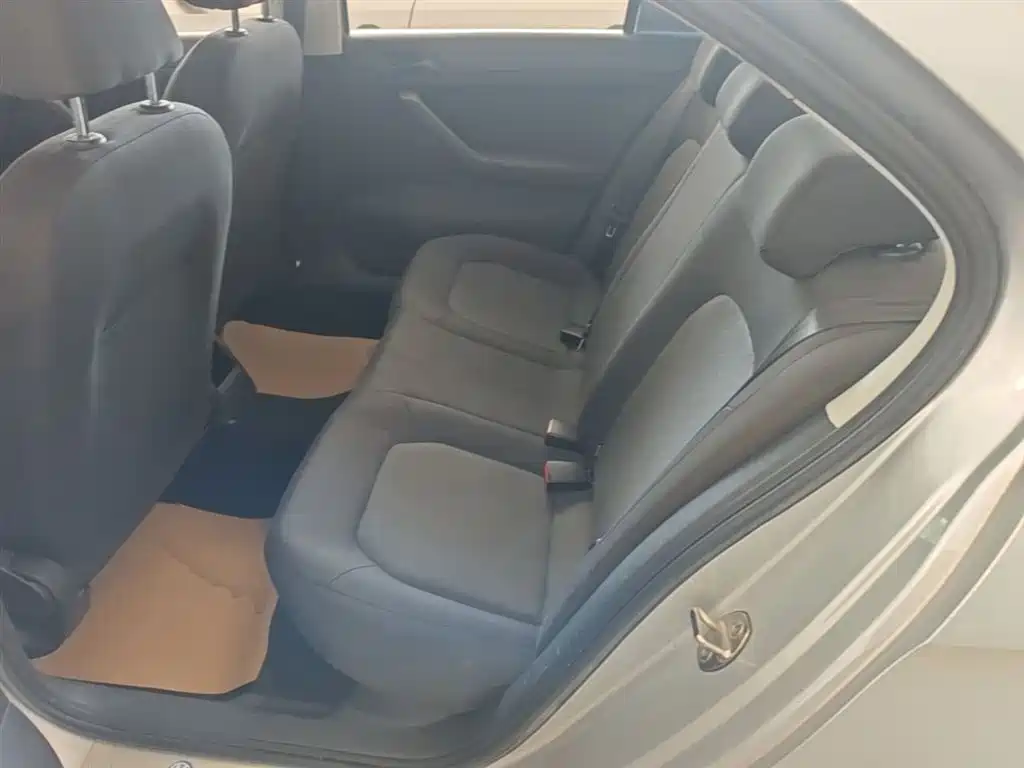 Volkswagen Jetta 2019 Dream Edition 1.5L Manual Fashion фото 17