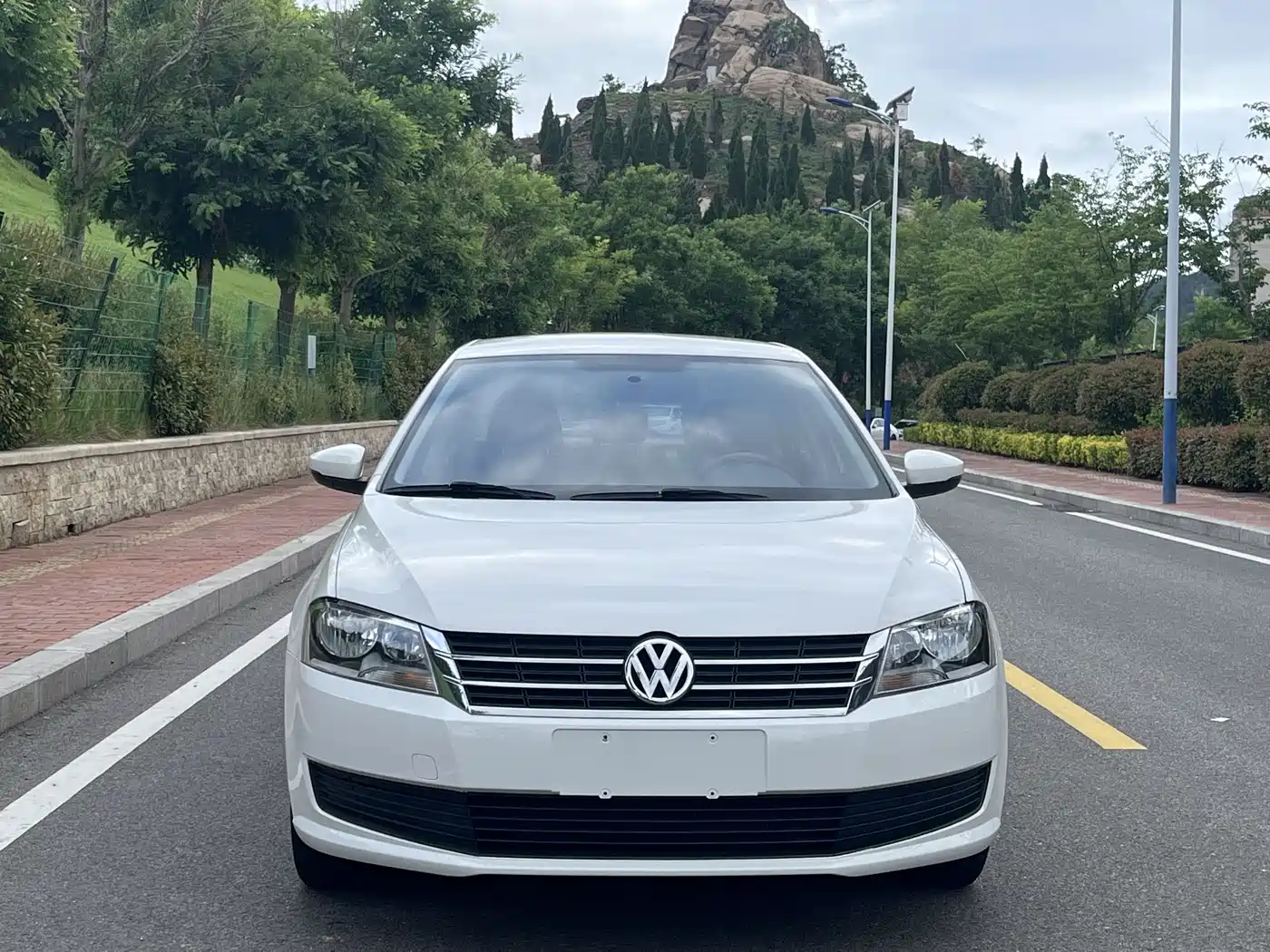 Volkswagen Lavida 2017 1.6L Automatic Trend Edition фото 3