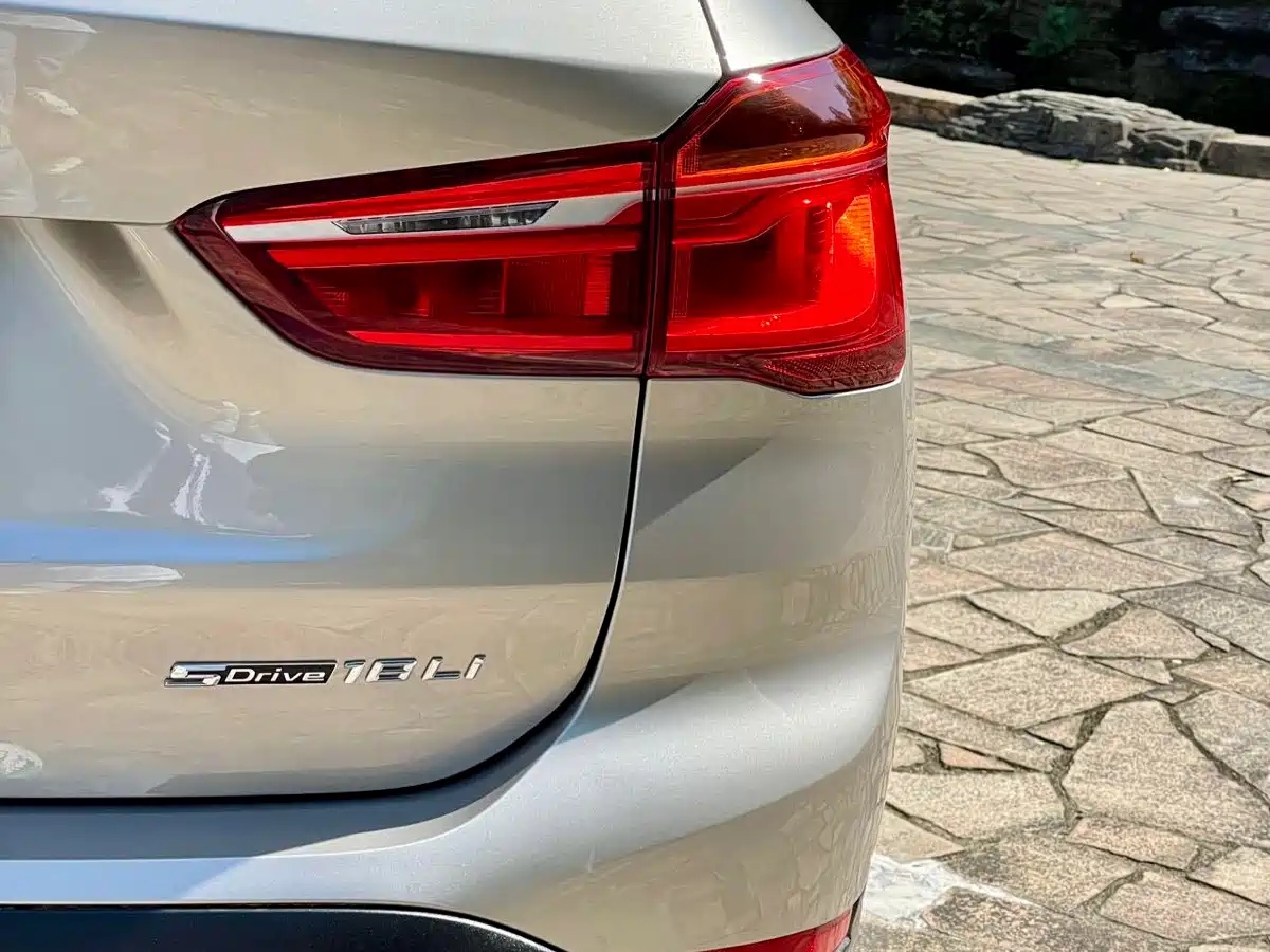 BMW X1 2019 sDrive18Li Fashion Model фото 8