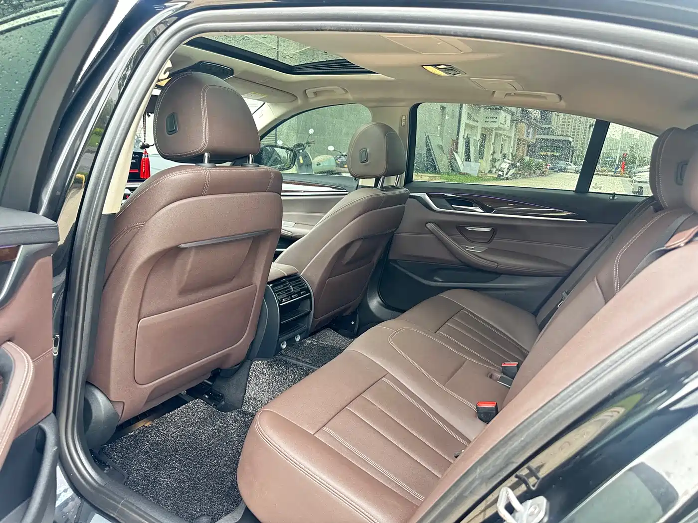 BMW 5 Series 2019 525Li Luxury Package фото 9