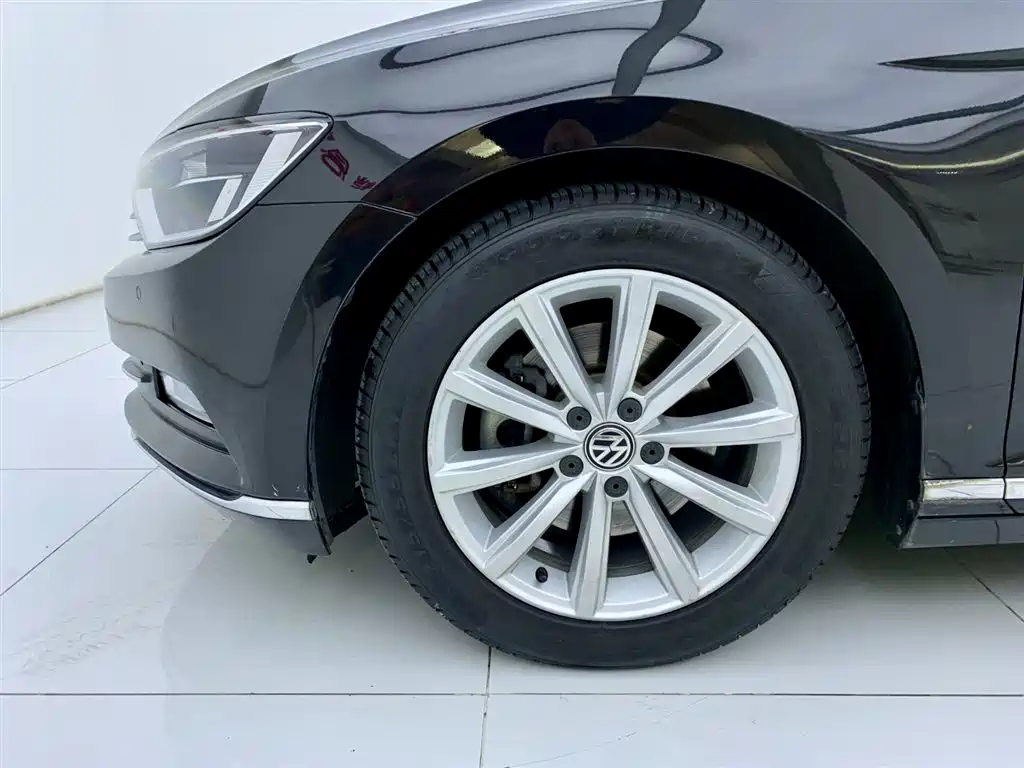 Volkswagen Magotan 2017 330TSI DSG Leading фото 6