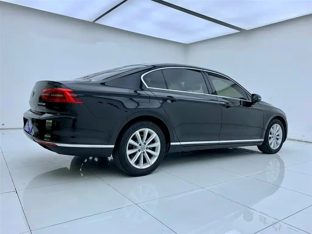 Volkswagen Magotan 2017 330TSI DSG Leading фото 5