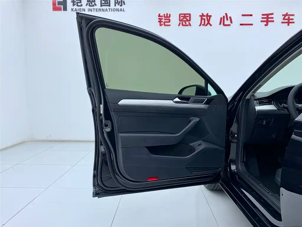 Volkswagen Magotan 2017 330TSI DSG Leading фото 30