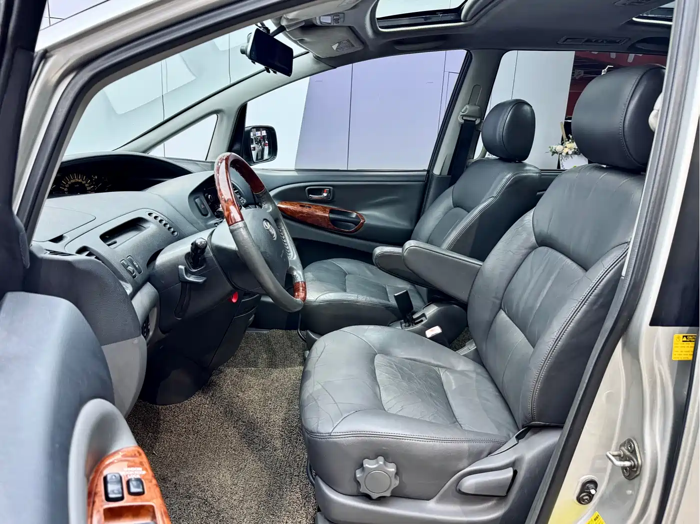 Toyota Previa 2004 2.4L AT фото 9