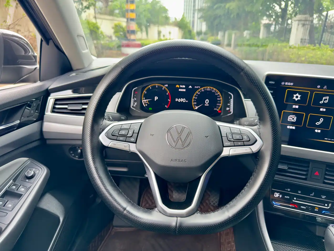 Volkswagen Bora 2023 300TSI DSG Premium Edition фото 16