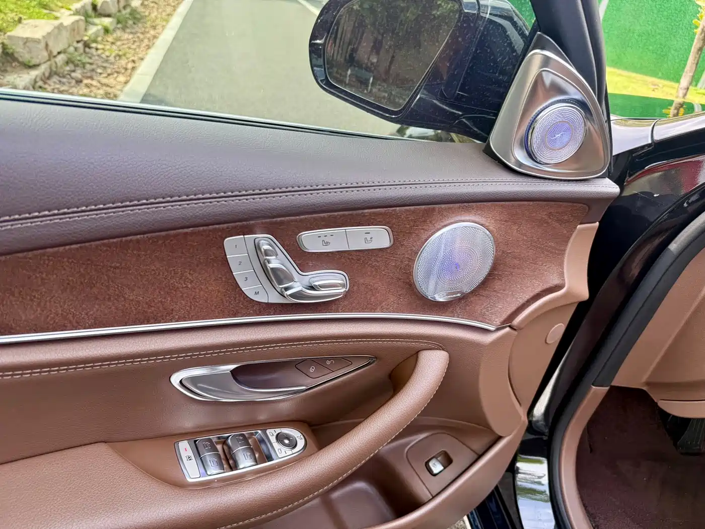 Mercedes-Benz E-Class 2023 Facelift E 300 L Luxury фото 8
