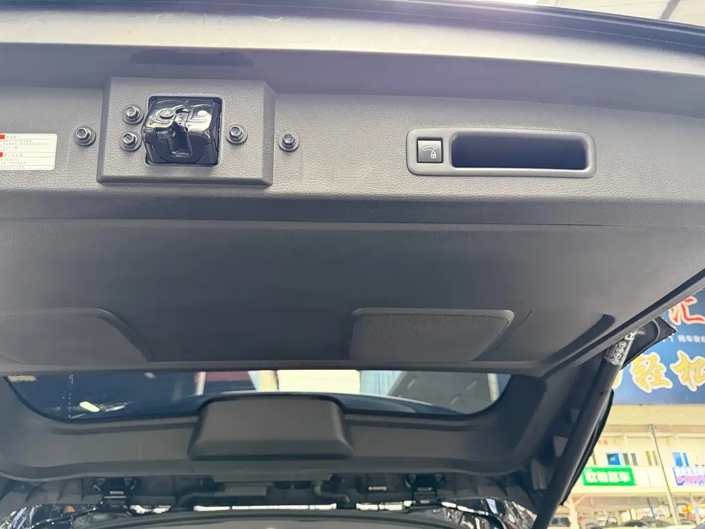 Toyota Sienna 2024 2.5L Hybrid Luxury Edition фото 32