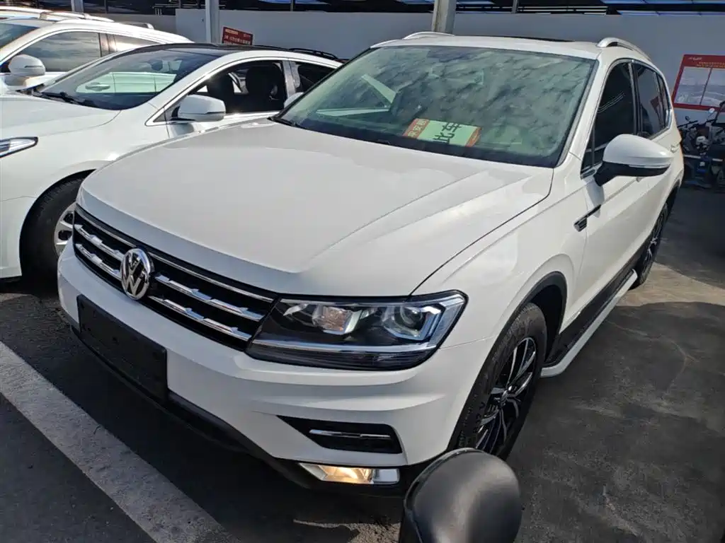 Volkswagen Tiguan L 2017 330TSI Automatic 2WD Luxury Edition фото 2