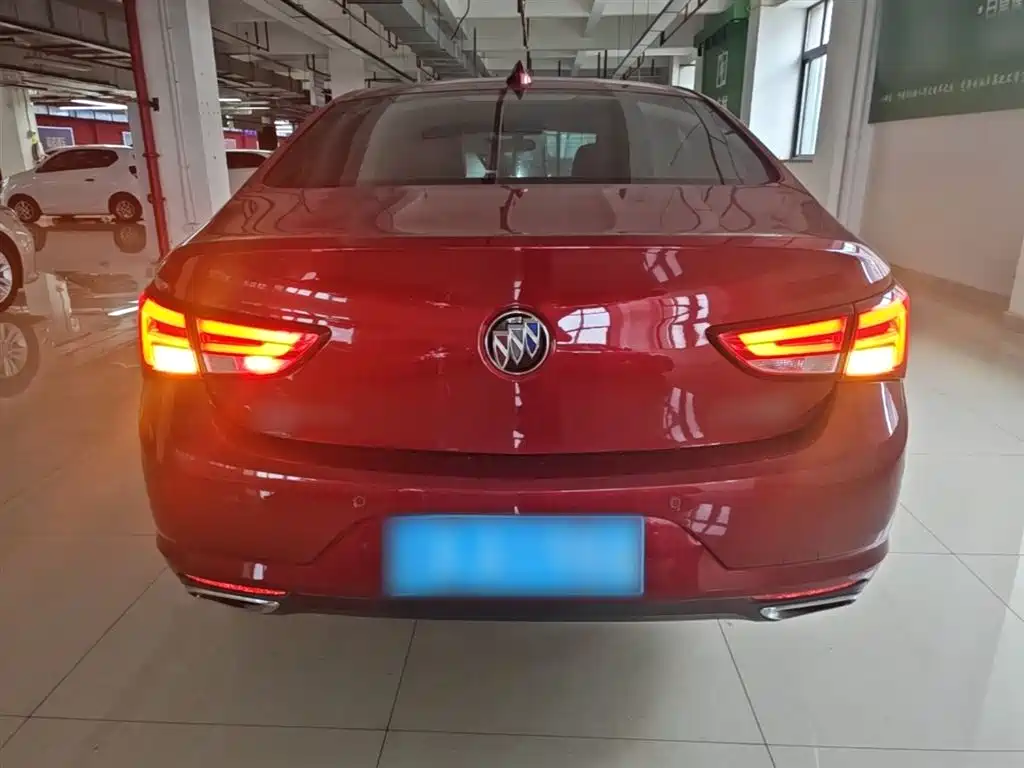 Buick Verano 2018 Sedan 20T Dual Clutch Leading фото 6