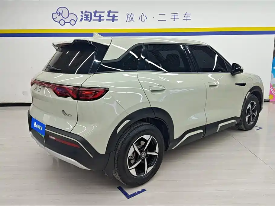 BYD Yuan UP 2024 401KM Leading Edition фото 3